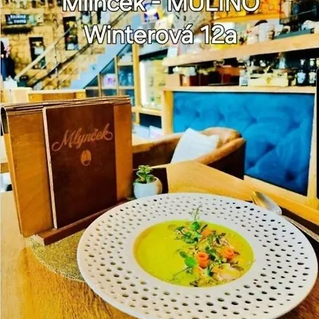 365 Park, Wallbox, Free Parking